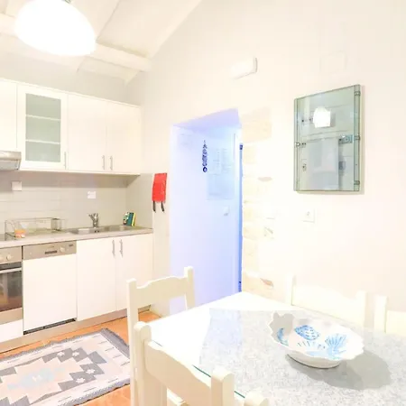 Regina: Above Agni, Superb Views And Pool Vila Kavalleraina