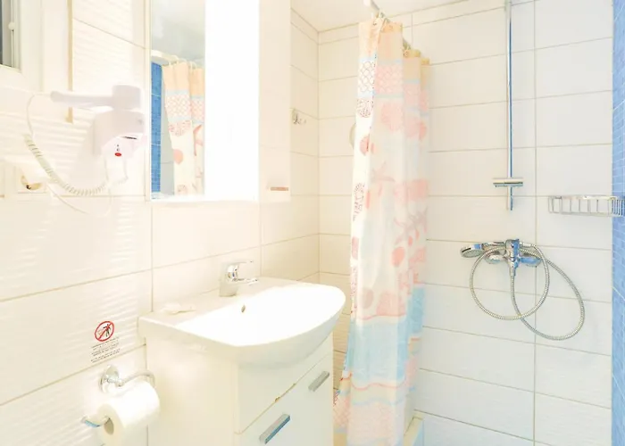 Regina: Above Agni, Superb Views And Pool * Kavalleraina