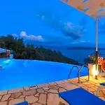 Regina: Above Agni, Superb Views And Pool