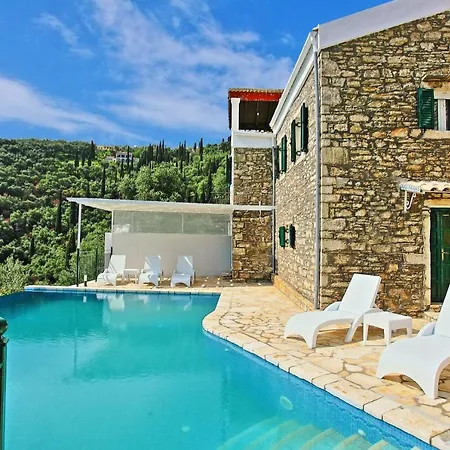 Regina: Above Agni, Superb Views And Pool