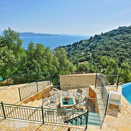 Villa Regina: Above Agni, Superb Views And Pool *
