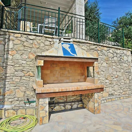 Villa Regina: Above Agni, Superb Views And Pool Kavalleraina