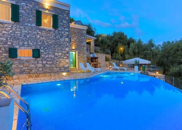 Regina: Above Agni, Superb Views And Pool * Kavalleraina